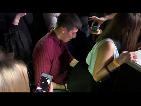 ❤️ ʻO ka moekolohe maoli i loko o kahi hale kalapu ʻo Rūsia. 18-makahiki-kahiko Lūkini kaikamahine i loko o ka anus a me ka vagina fucked i loko o ka nightclub ❌ Russian porn ma haw.pornochaturbate.ru ❌❤